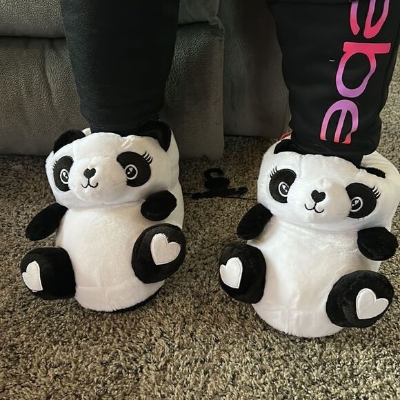 Panda Slippers super cute Size 9-10 - Picture 1 of 11